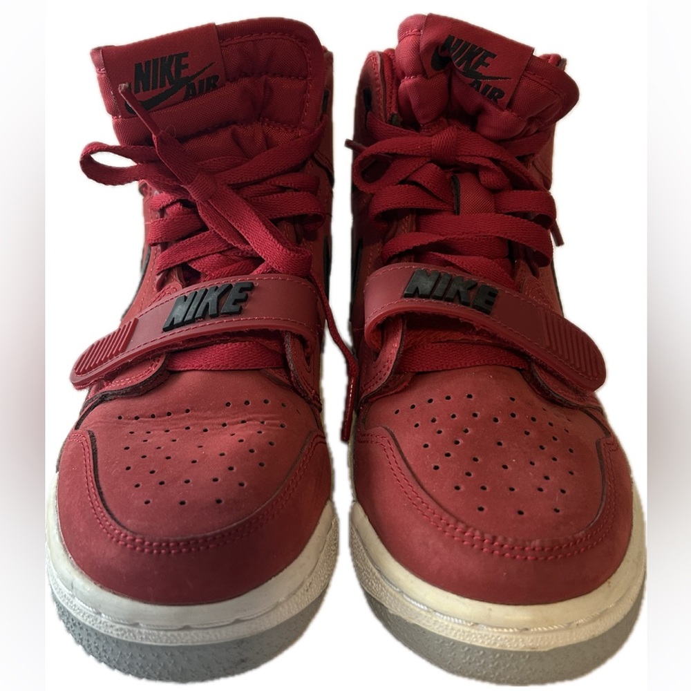 Nike Air Jordan Legacy 312 Toro Sneakers 2018 Varsity Red Black White Boys 5Y